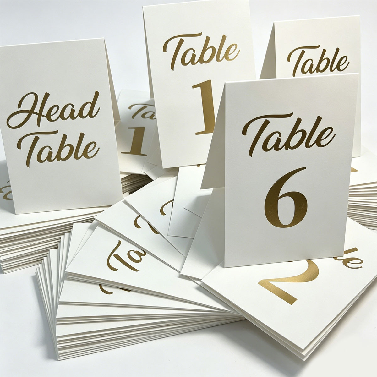 Table Number Gold - 1 ชุดการ์ดหมายเลขโต๊ะงานแต่งงานแบบฟอยล์สีทอง, การ์ดหมายเลขโต๊ะแบบเต็นท์พร้อมการ์ดหัวโต๊ะ, การ์ดบอกที่นั่งแบบพับได้ ZSY